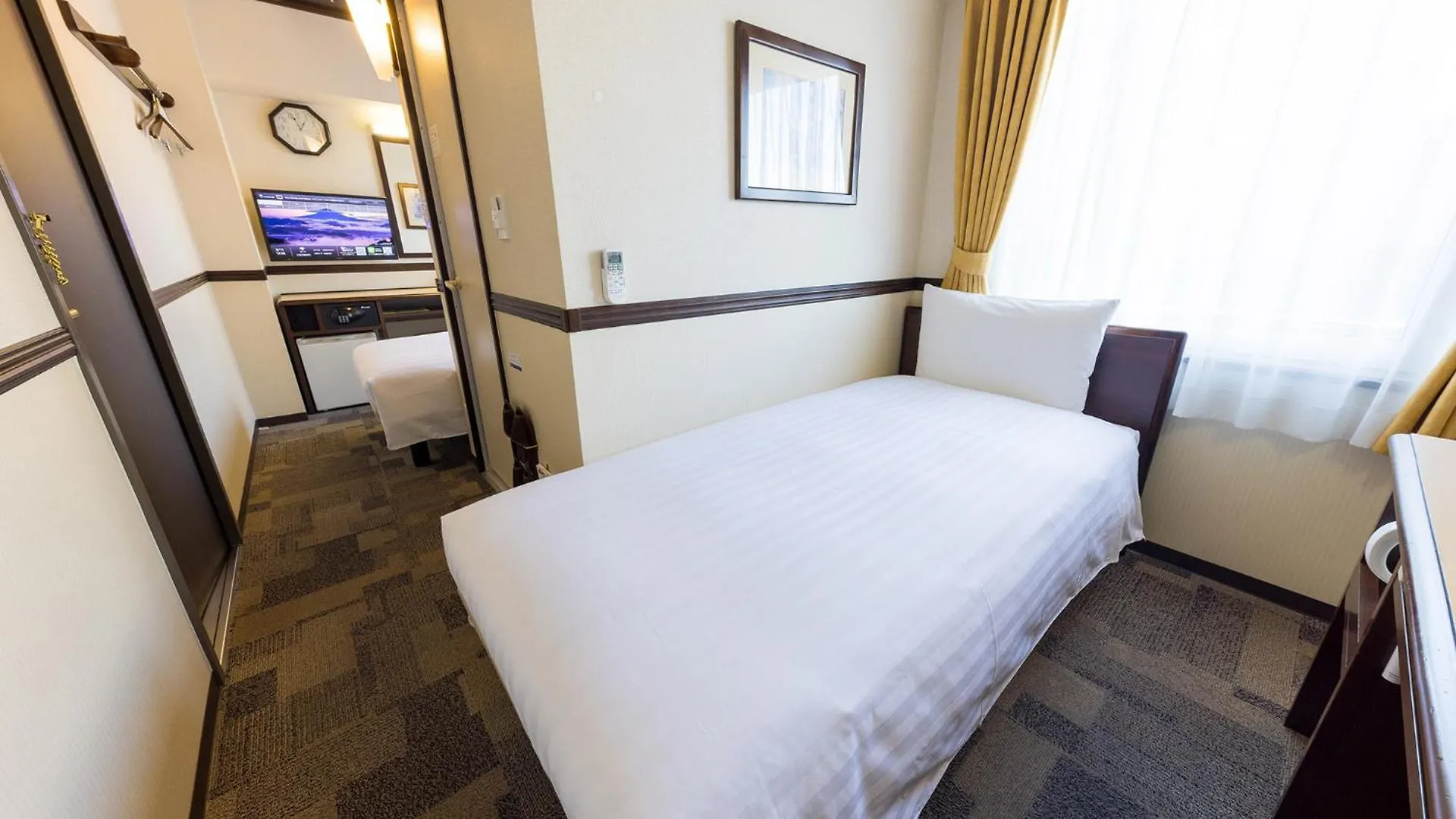 Toyoko Inn Osaka Shinsaibashi Nishi Hotel